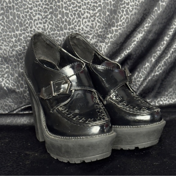Forever 21 Shoes - Forever 21 Black Platform Creepers Size 7.5